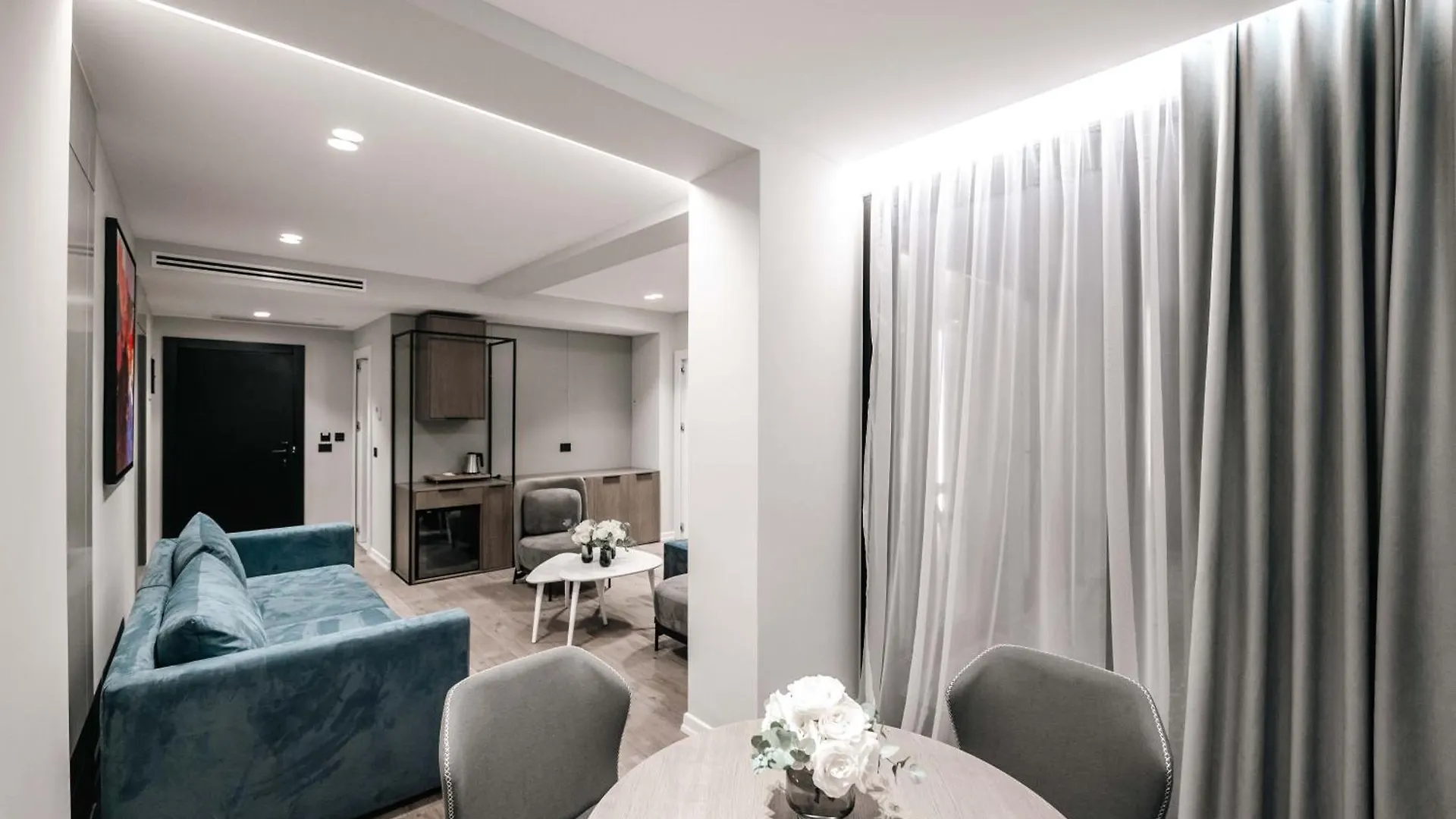 Boe Luxury Hotel Sarandë 4*,  Albânia